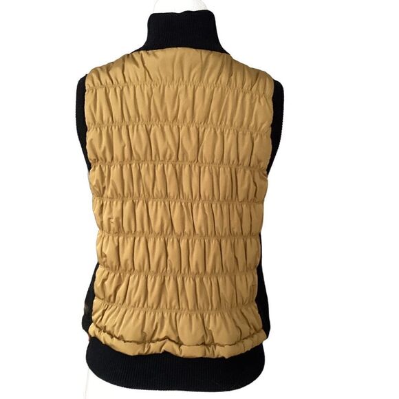 Calvin Klein woman’s performance athletic puffer vest size large. 0762 - Picture 3 of 8